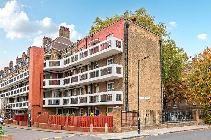 1 Bedroom Flat For Sale In Doddington Grove, London, SE17