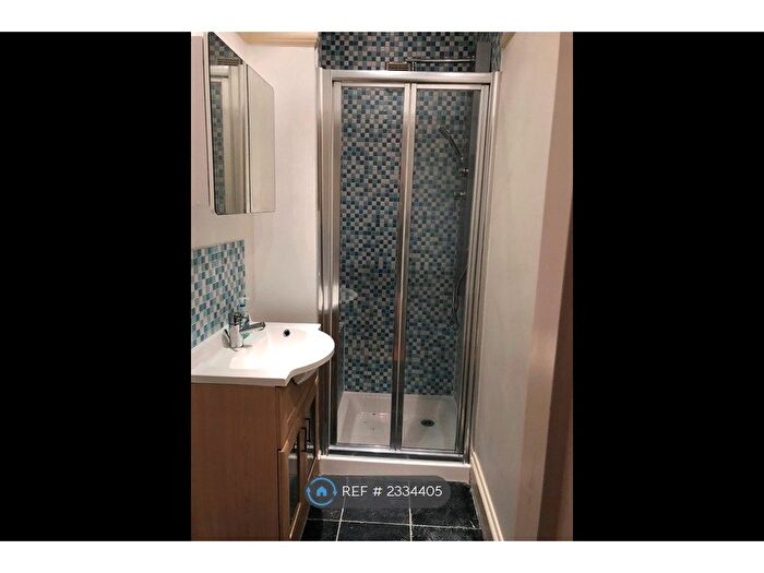 1 Bedroom Flat To Rent In Treport Street, London, SW18