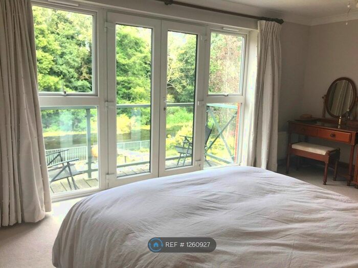 3 Bedroom Semi-Detached House To Rent In Old Laundry Court, Norwich NR2