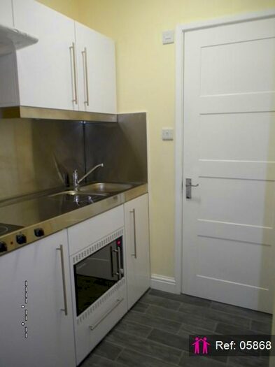 Studio To Rent In Bury New Road, Manchester, M25