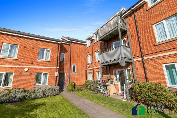 2 Bedroom Flat To Rent In Connections House, Glebe Road, Finchley, N3