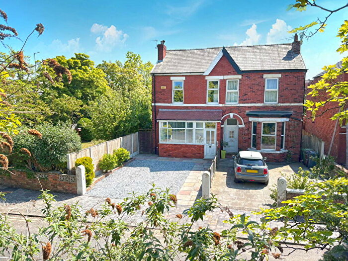 3 Bedroom Semi-Detached House For Sale In Hazel Grove, Southport, PR8