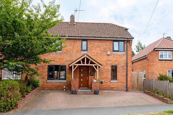 3 Bedroom Semi-Detached House For Sale In Princess Road, Market Weighton, YO43