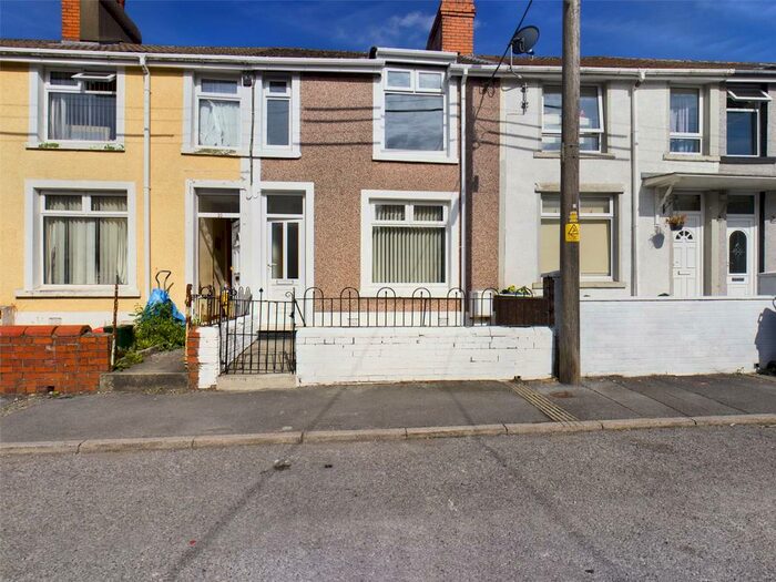 3 Bedroom Terraced House To Rent In Park View, Tredegar, Blaenau Gwent, NP22