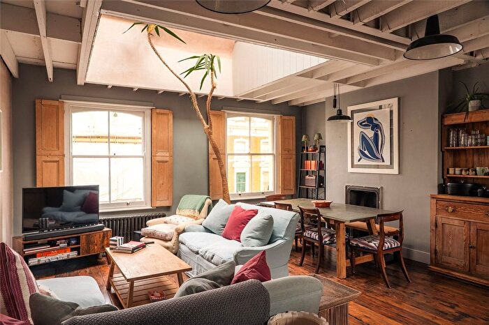 3 Bedroom Flat To Rent In Chesterton Road, Notting Hill, W10