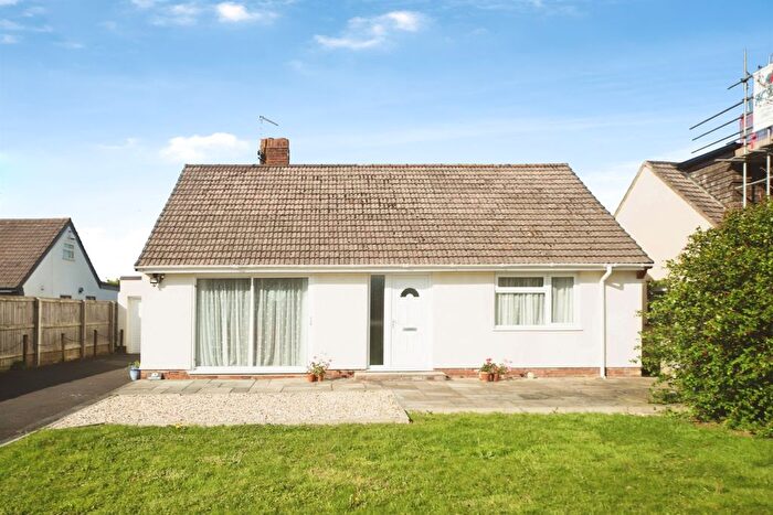 3 Bedroom Detached Bungalow For Sale In Brittons Ash, Bathpool, Taunton, TA2