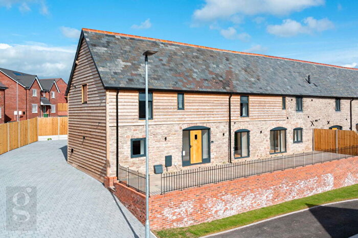 4 Bedroom Barn Conversion For Sale In Holmer House Close, Hereford, HR4