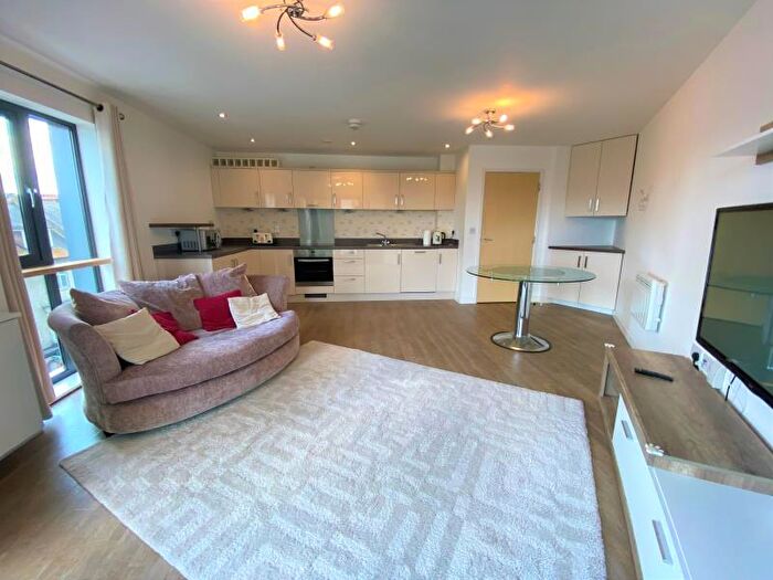 2 Bedroom Apartment To Rent In Woking, Surrey, GU22