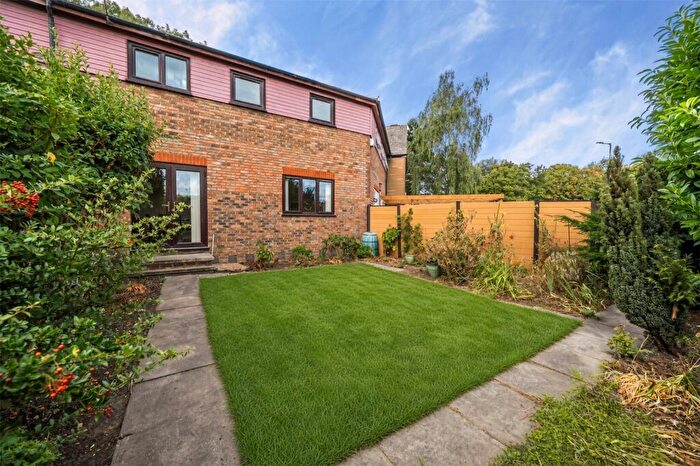 3 Bedroom Terraced House For Sale In Leydon Close, Rotherhithe, SE16