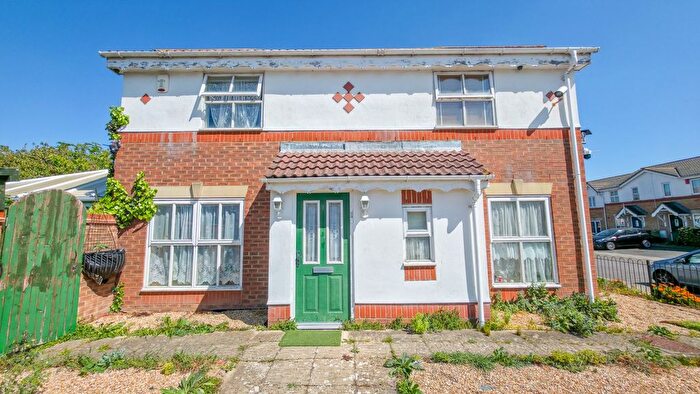 4 Bedroom Detached House For Sale In Waldstock Road, Central Thamesmead, SE28