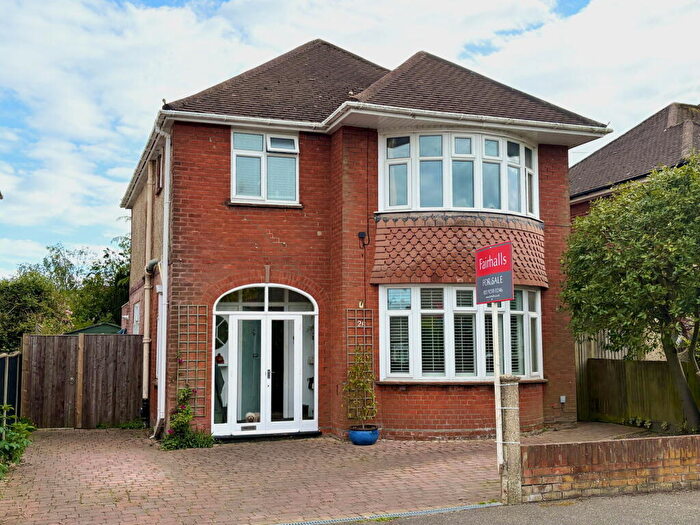 3 Bedroom Detached House For Sale In Beechcroft Road, Alverstoke, Gosport, PO12