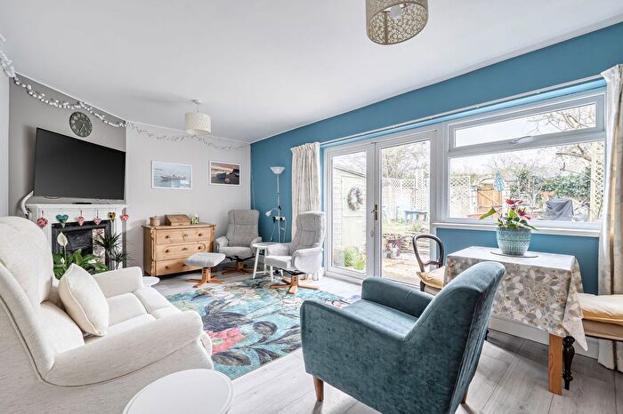 4 Bedroom Semi-Detached House For Sale In Pool Green, Neston, SN13