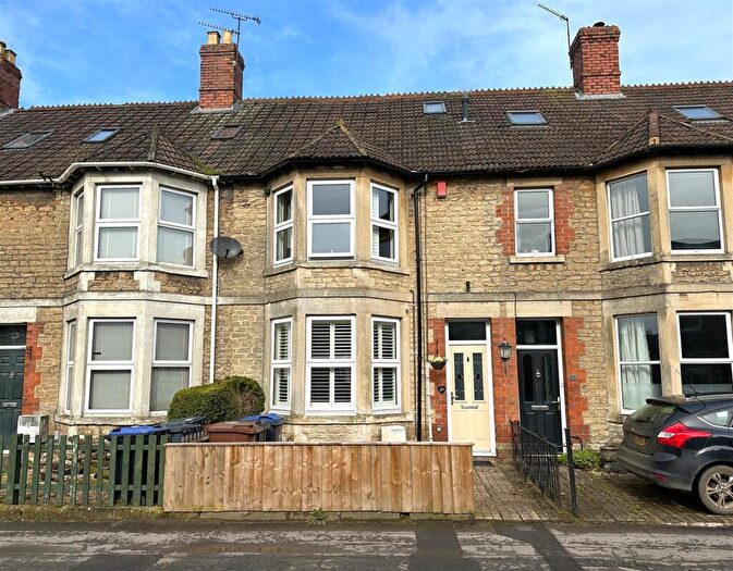 3 Bedroom Terraced House For Sale In Park Lane, Chippenham, SN15