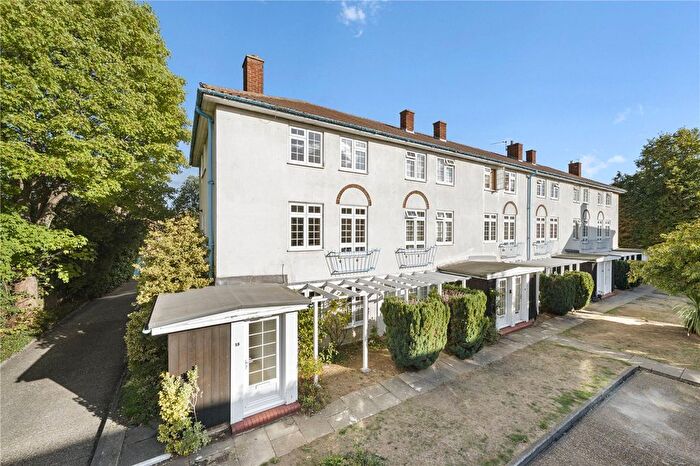2 Bedroom Maisonette For Sale In Ewell Road, Surbiton, KT6