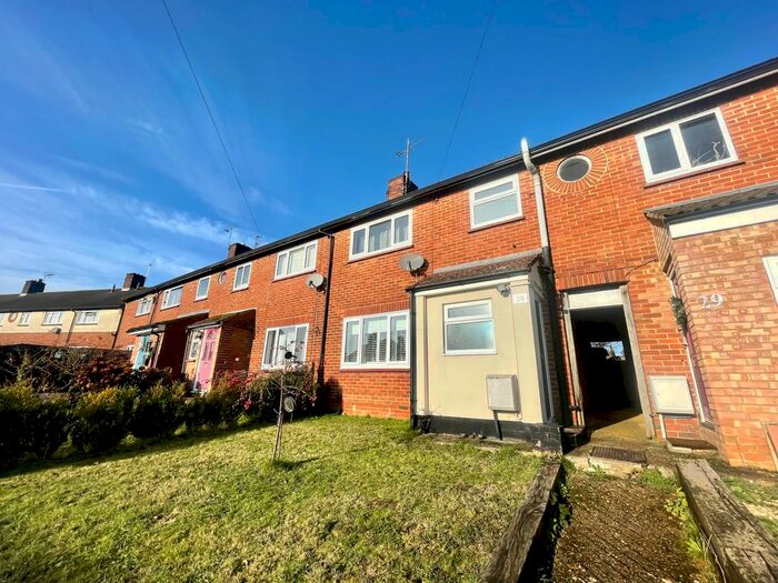 3 Bedroom Property To Rent In Bricksbury Hill, Farnham, GU9