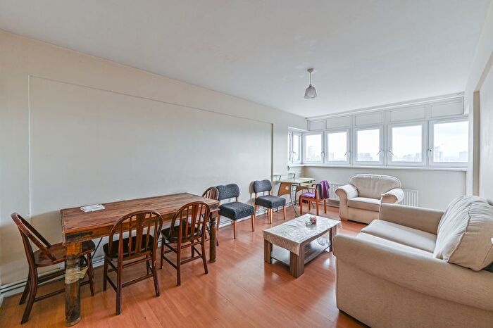 2 Bedroom Flat To Rent In Jepson House, London, SW6