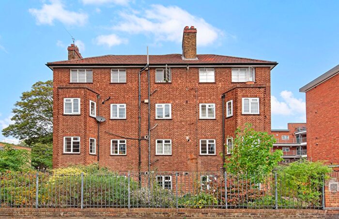 1 Bedroom Flat To Rent In Wellington Mansions, Shacklewell Road, London, N16