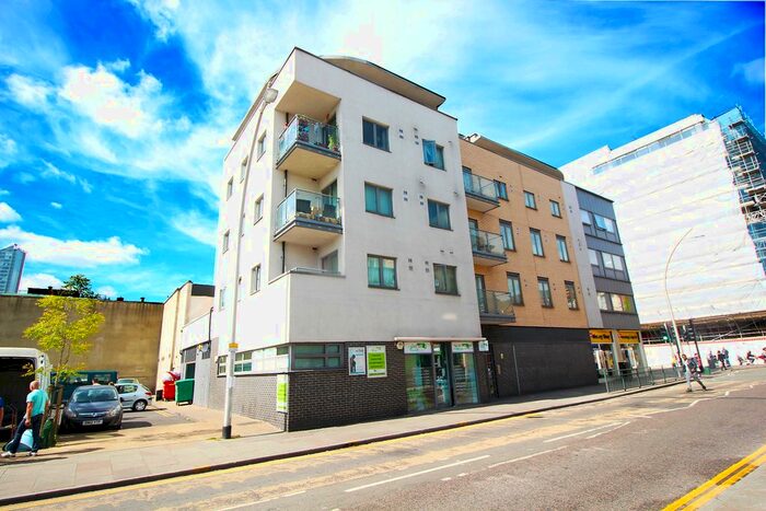 2 Bedroom Flat To Rent In Gilford House, Ilford, IG1
