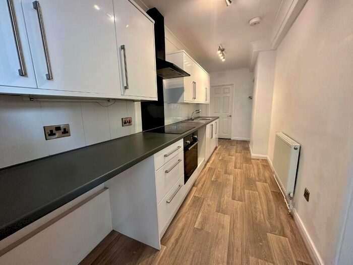 3 Bedroom Flat To Rent In Nightingale Road, Southsea, Hampshire, PO5