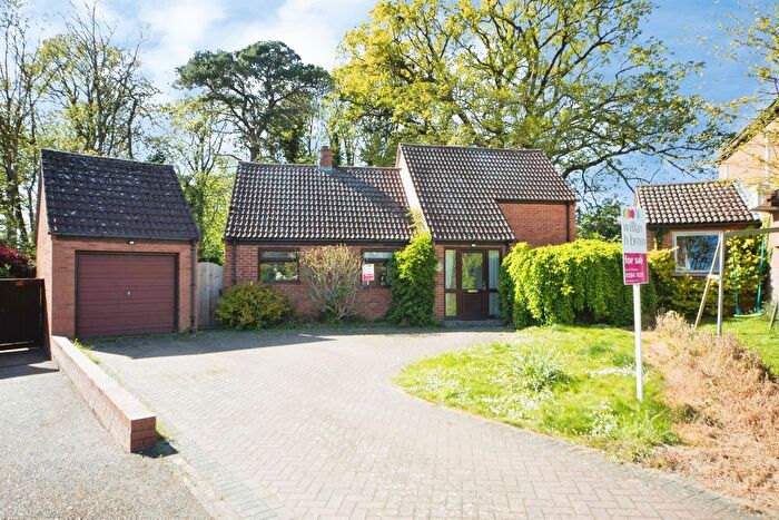 3 Bedroom Property For Sale In St. Andrews Drive, Fornham St. Martin, Bury St. Edmunds, IP28
