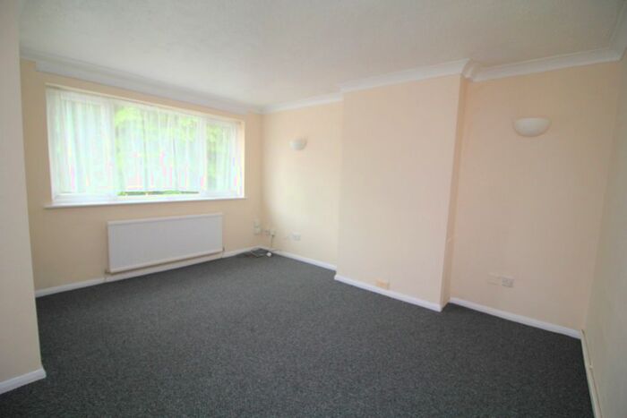 2 Bedroom Maisonette To Rent In Sundew Grove, Ramsgate, CT11