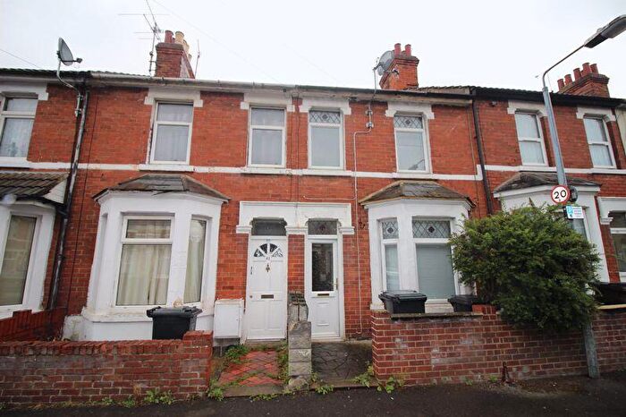 3 Bedroom Terraced House To Rent In Bedroom House, Town Centre, Rosebery Street, SN1