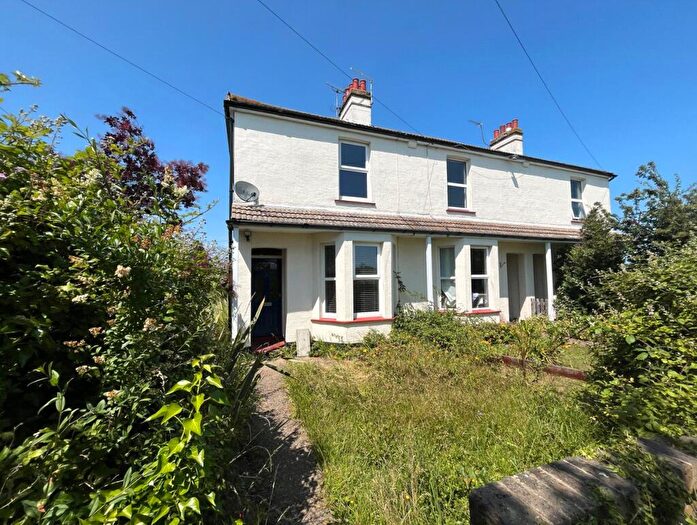 3 Bedroom End Of Terrace House To Rent In Millhead Villas, The Common, Great Wakering, Southend-On-Sea, SS3