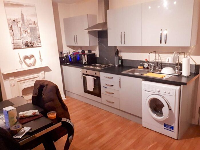 3 Bedroom Flat To Rent In Ferrestone Road, Wellingborough, NN8