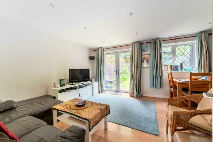 2 Bedroom End Of Terrace House To Rent In Wembley, Wembley, HA9