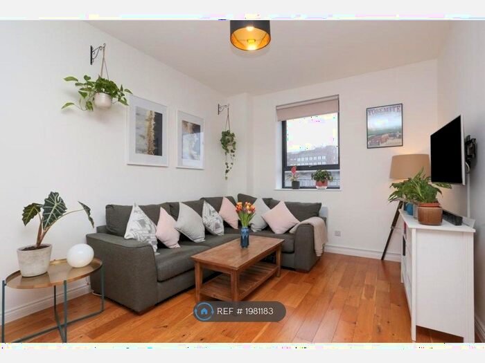 1 Bedroom Flat To Rent In Elmfield Road, Bromley, BR1