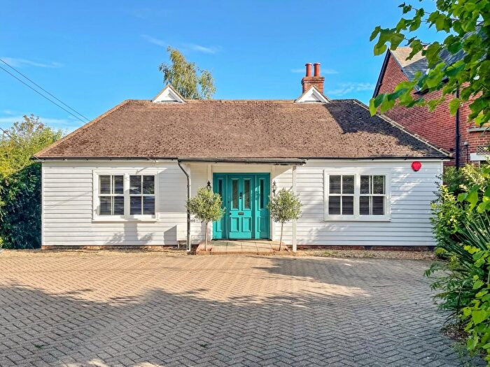 4 Bedroom Bungalow For Sale In Island Road, Canterbury, CT2