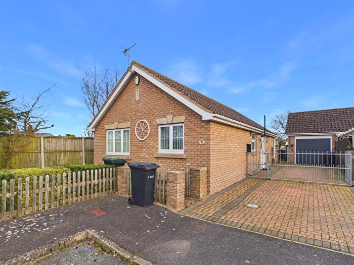 2 Bedroom Detached Bungalow For Sale In Hawthorn Drive, Mablethorpe, LN12