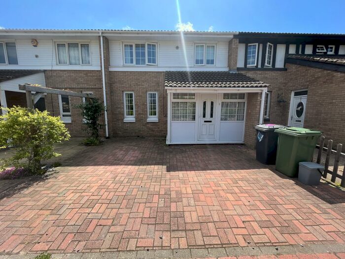 3 Bedroom House To Rent In Beckingham, Orton Goldhay, Peterborough, PE2