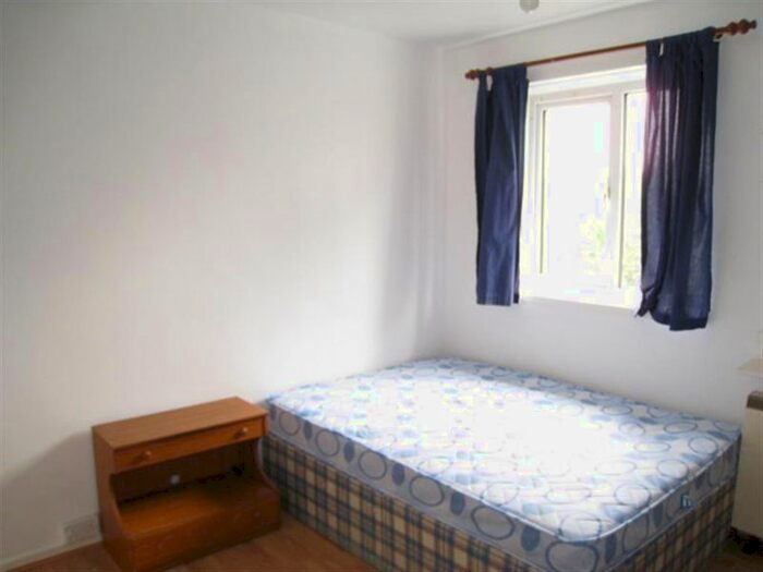 3 Bedroom Flat To Rent In Queen Caroline Street, London, W6