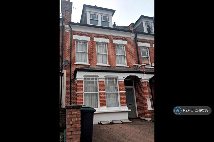 1 Bedroom Flat To Rent In Hillfield Avenue, London, N8