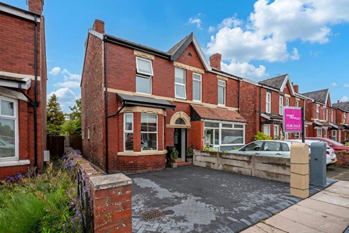 2 Bedroom Semi Detached House For Sale In Byrom Street, Southport, PR9