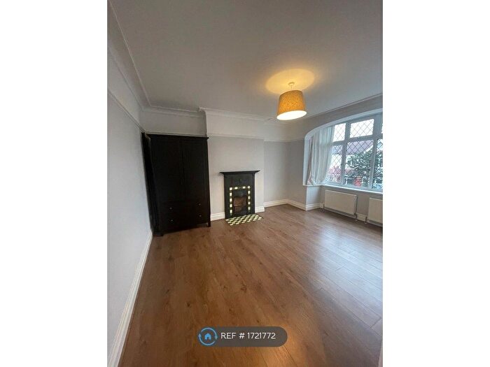 4 Bedroom Terraced House To Rent In Glencairn Road, London, SW16