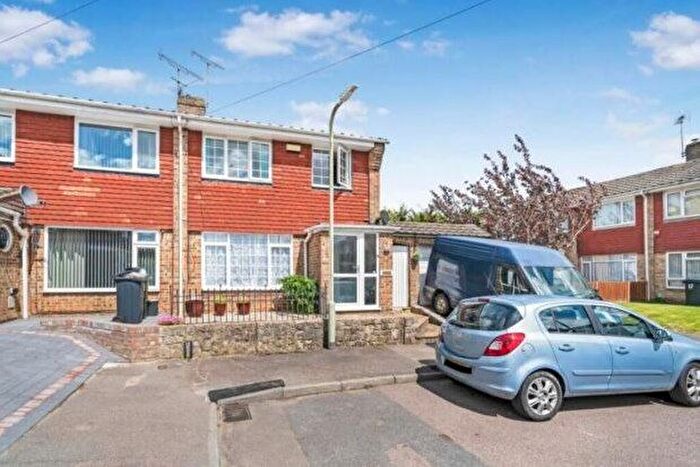 3 Bedroom Property To Rent In Ashborne Close, Ashford, TN24