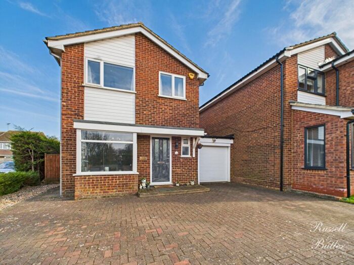 4 Bedroom Link Detached House For Sale In Offas Lane, Winslow, MK18