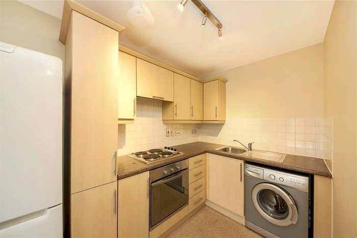 1 Bedroom Flat To Rent In Effra Parade, Brixton, London, SW2