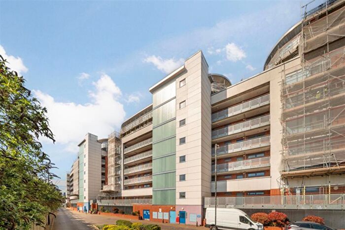 2 Bedroom Flat To Rent In Meath Crescent, Bethnal Green, E2