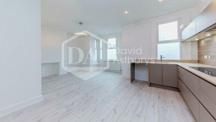 2 Bedroom Apartment To Rent In Park Avenue, Alexandra Palace, London, N22