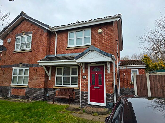 2 Bedroom Semi-Detached House To Rent In Iona Close, Liverpool, L12