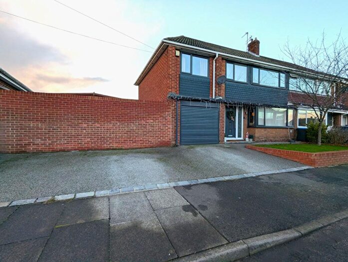 5 Bedroom Semi-Detached House For Sale In Rannoch Avenue, Chester Le Street, DH2