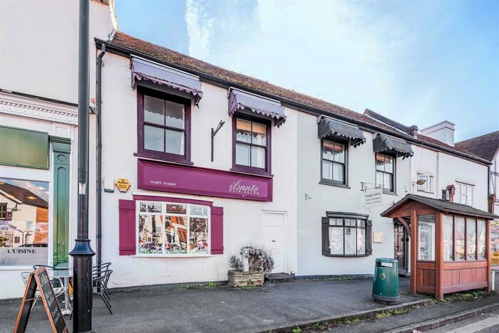 2 Bedroom Apartment To Rent In High Street, Ripley, GU23