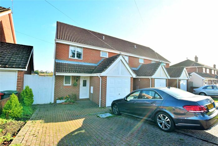 3 Bedroom End Of Terrace House To Rent In St. Saviours Road, Reading, Berkshire, RG1