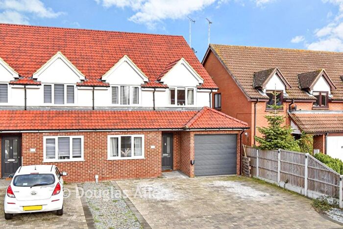 5 Bedroom Semi-Detached House For Sale In Norsey View Drive, Billericay, Essex, CM12