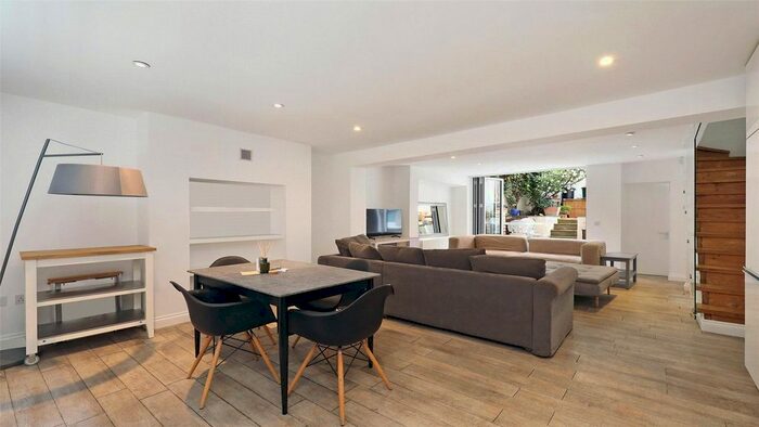 2 Bedroom Flat To Rent In Penzance Place, Holland Park, W11