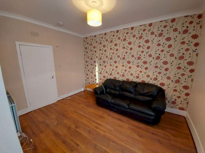 1 Bedroom Flat To Rent In Skene Square, Aberdeen, AB25