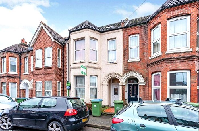 6 Bedroom Terraced House To Rent In Rigby Road, Southampton, Hampshire, SO17